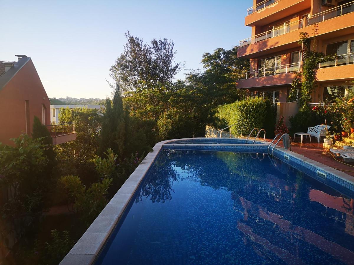 Apartamento Complex Karia IV Kavarna Exterior foto